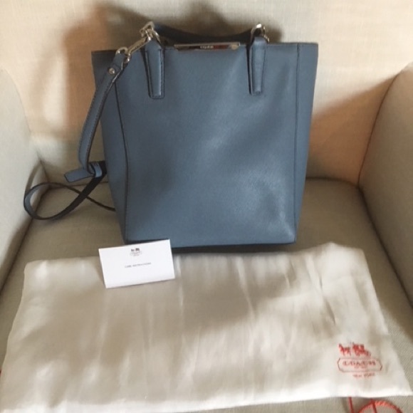 Coach Handbags - Coach bag